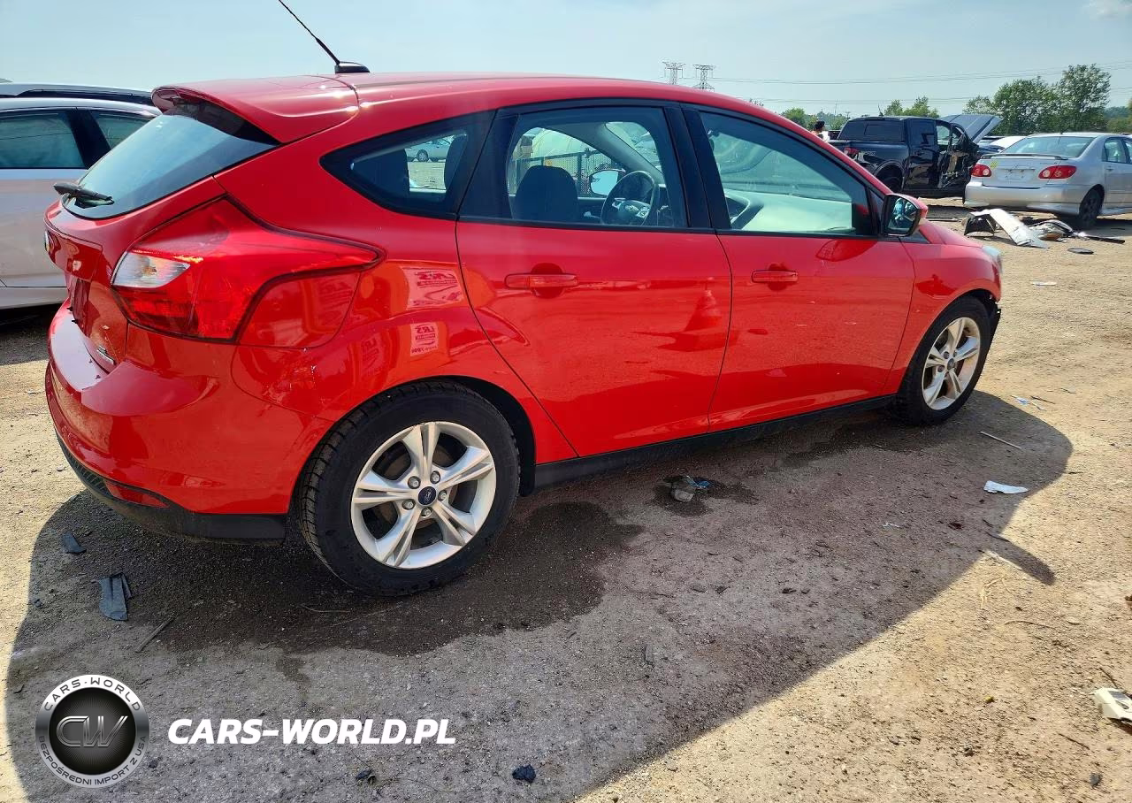 2014 Ford Focus Se VIN:1FADP3K28EL462797 - 3