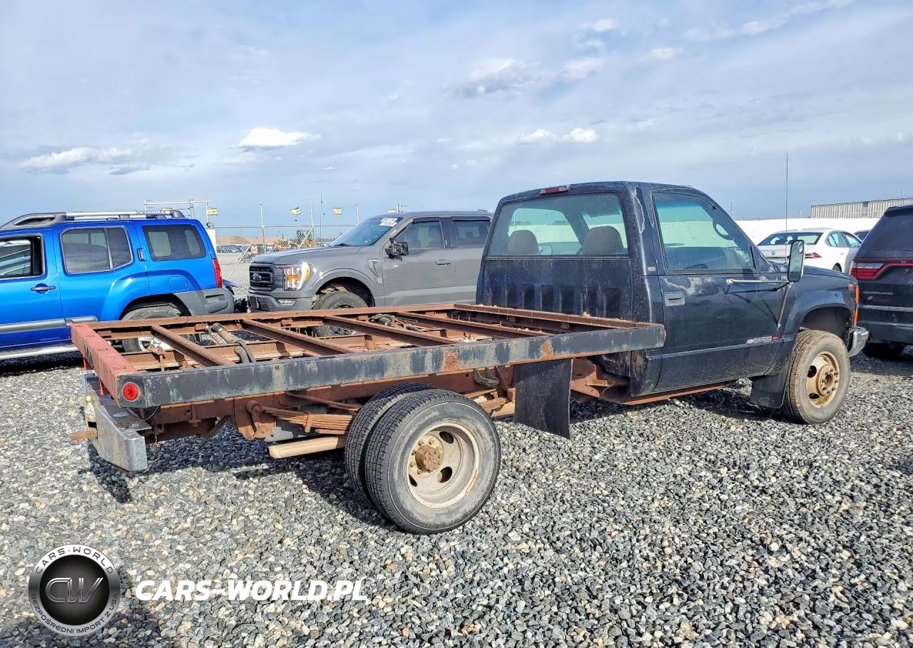 1998 Chevrolet 3500 VIN:1GBJK34J8WF001121 - 3