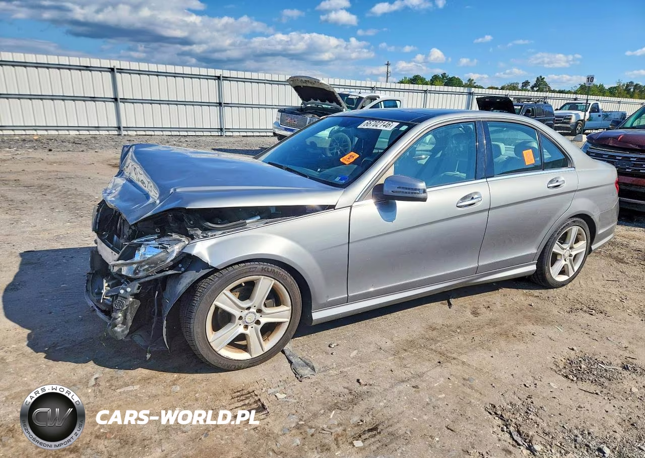 2011 Mercedes-Benz C 300 4Matic VIN:WDDGF8BB5BA504010 - 1