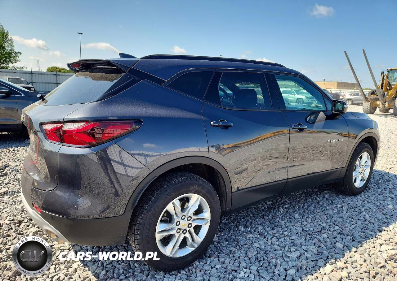 2022 Chevrolet Blazer 2Lt VIN:3GNKBHR49NS214239 - 3
