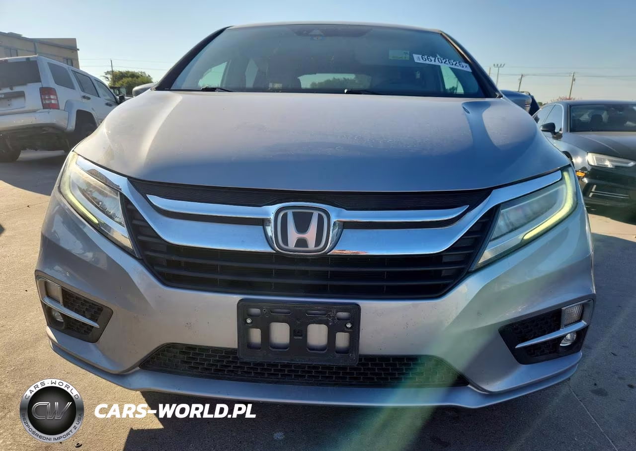 2018 Honda Odyssey Elite VIN:5FNRL6H90JB034138 - 5