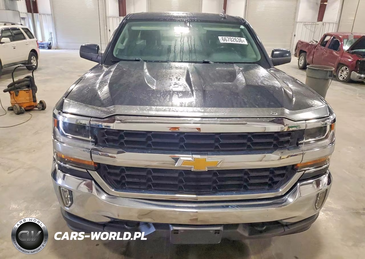 2018 Chevrolet Silverado K1500 Lt VIN:1GCVKREH8JZ195362 - 5