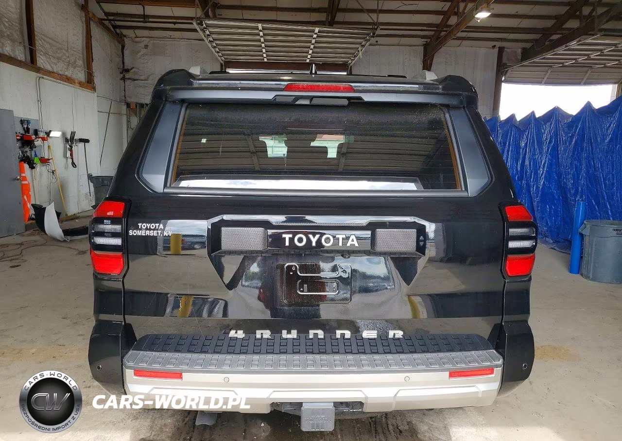 2025 Toyota 4Runner Limited VIN:JTEVA5BR8S5057950 - 6