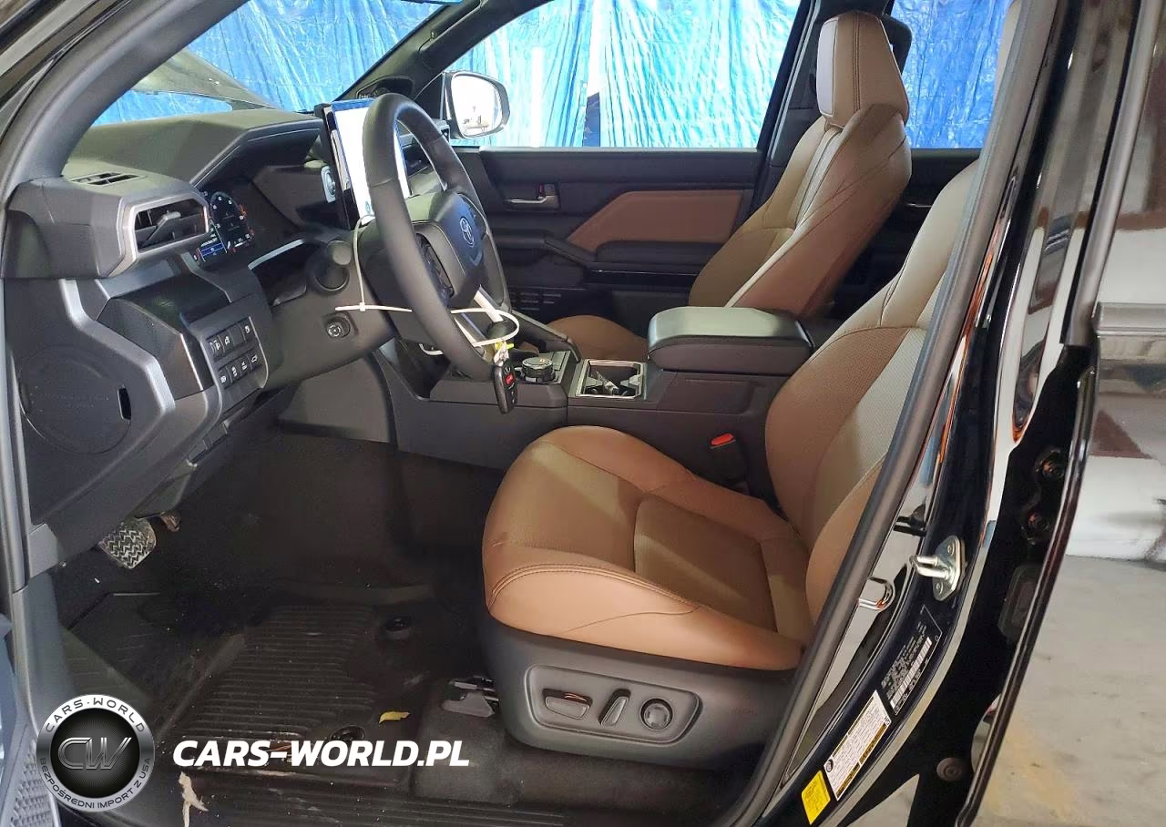 2025 Toyota 4Runner Limited VIN:JTEVA5BR8S5057950 - 7