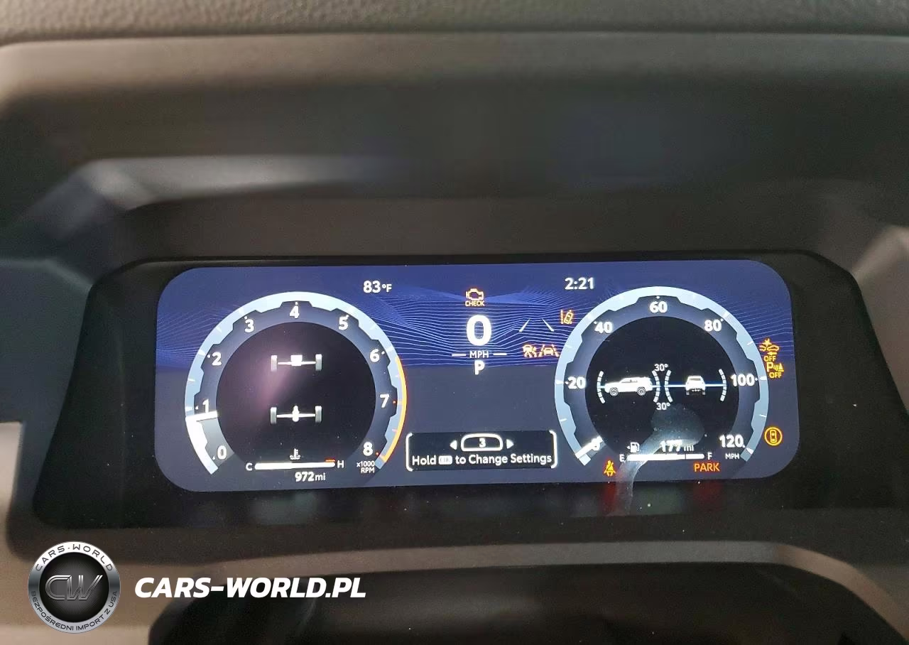 2025 Toyota 4Runner Limited VIN:JTEVA5BR8S5057950 - 9