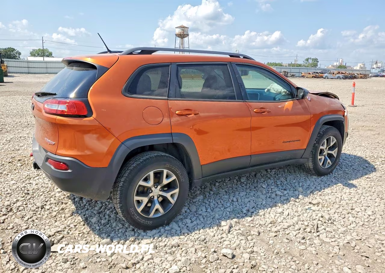 2015 Jeep Cherokee Trailhawk VIN:1C4PJMBS8FW779588 - 3
