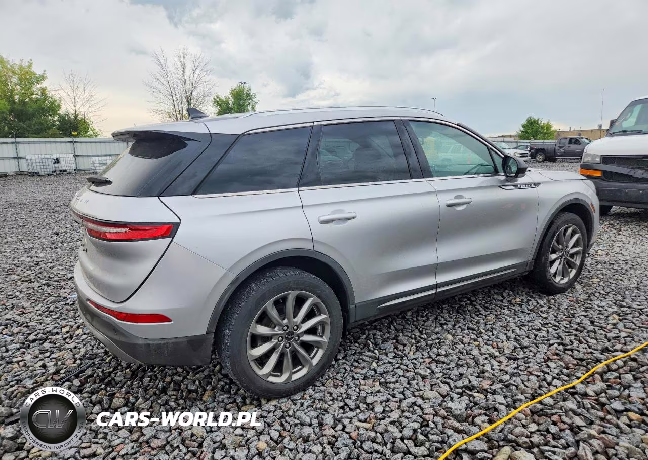 2020 Lincoln Corsair Standard VIN:5LMCJ1D92LUL26302 - 3