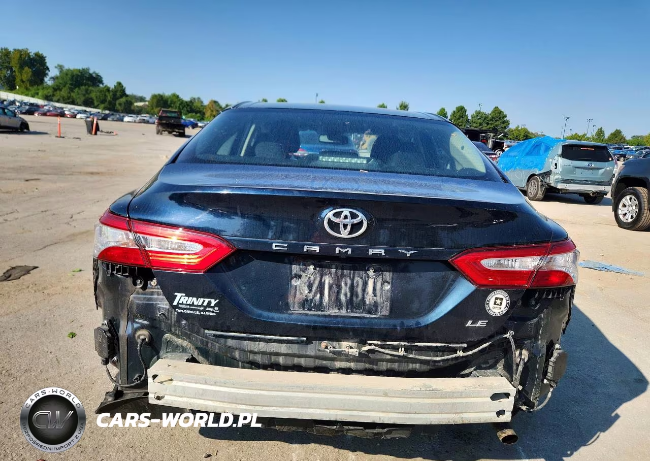 2018 Toyota Camry Le VIN:4T1B11HK8JU619808 - 6