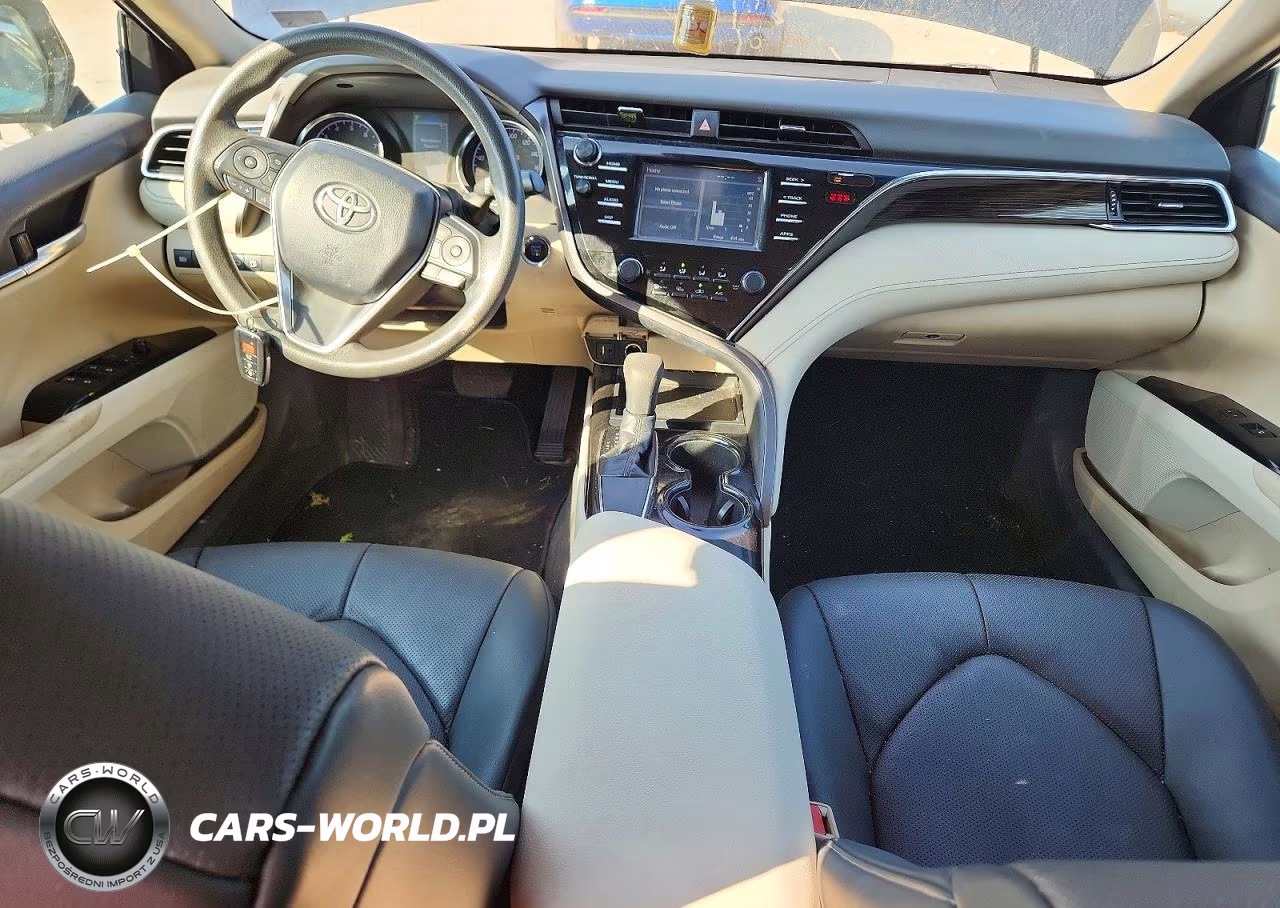 2018 Toyota Camry Le VIN:4T1B11HK8JU619808 - 8