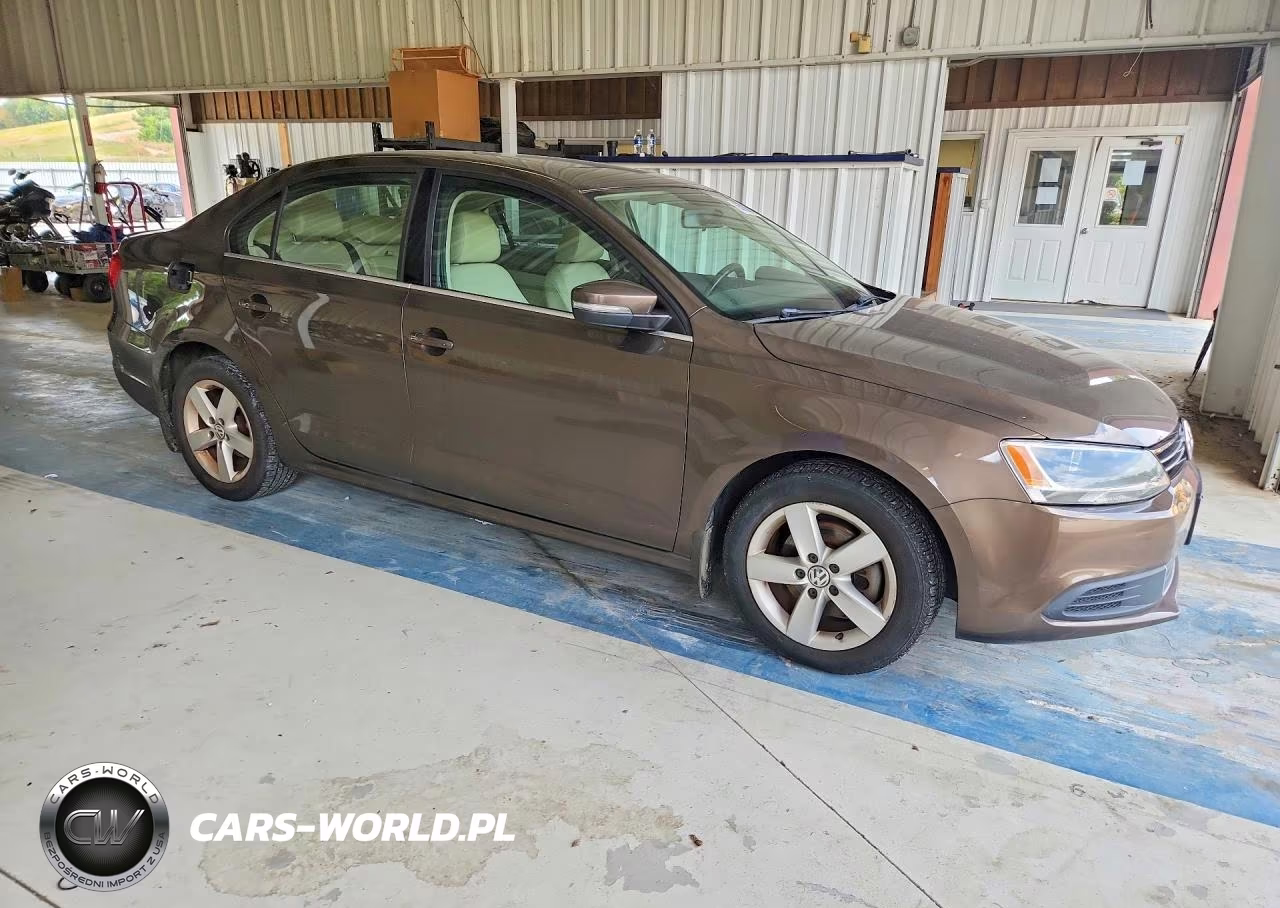 2013 Volkswagen Jetta Tdi VIN:3VWLL7AJ6DM372320 - 4