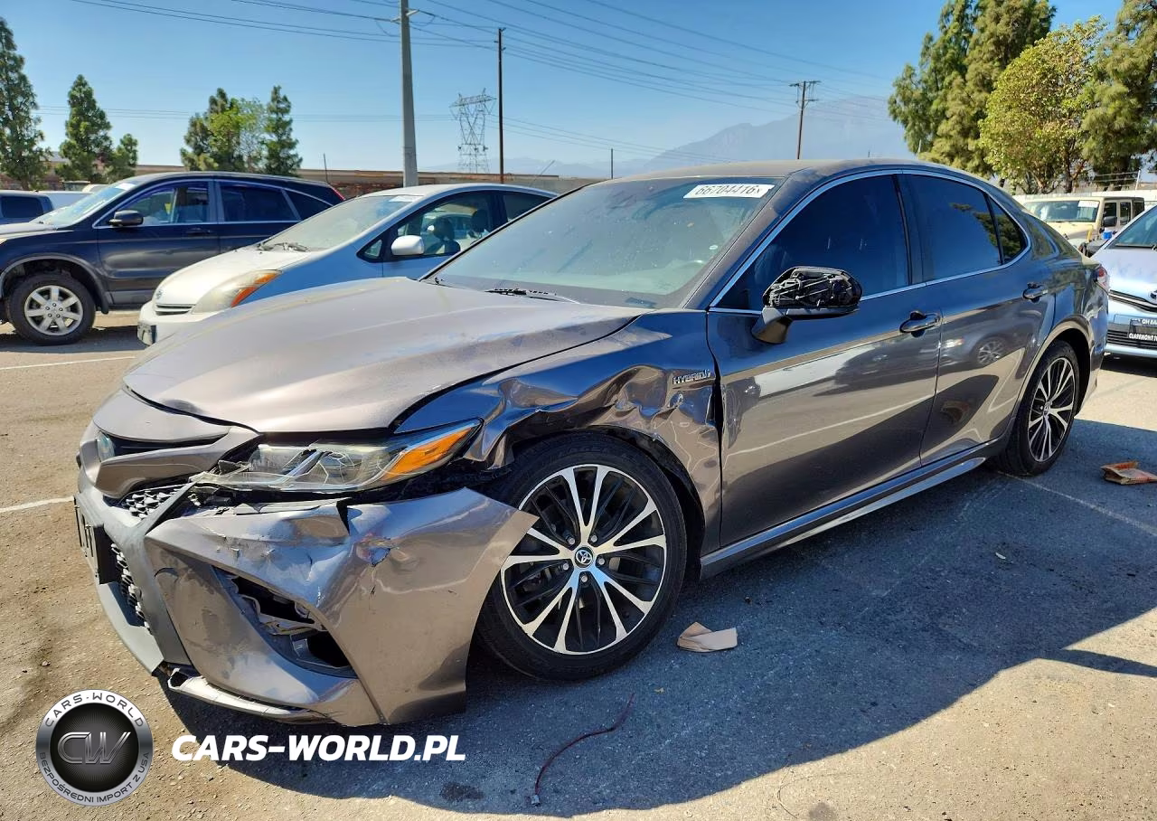 2020 Toyota Camry Se
