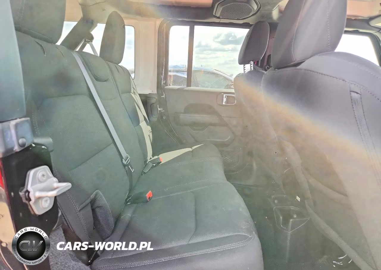 2021 Jeep Wrangler Unlimited Sahara VIN:1C4HJXEN6MW831468 - 10