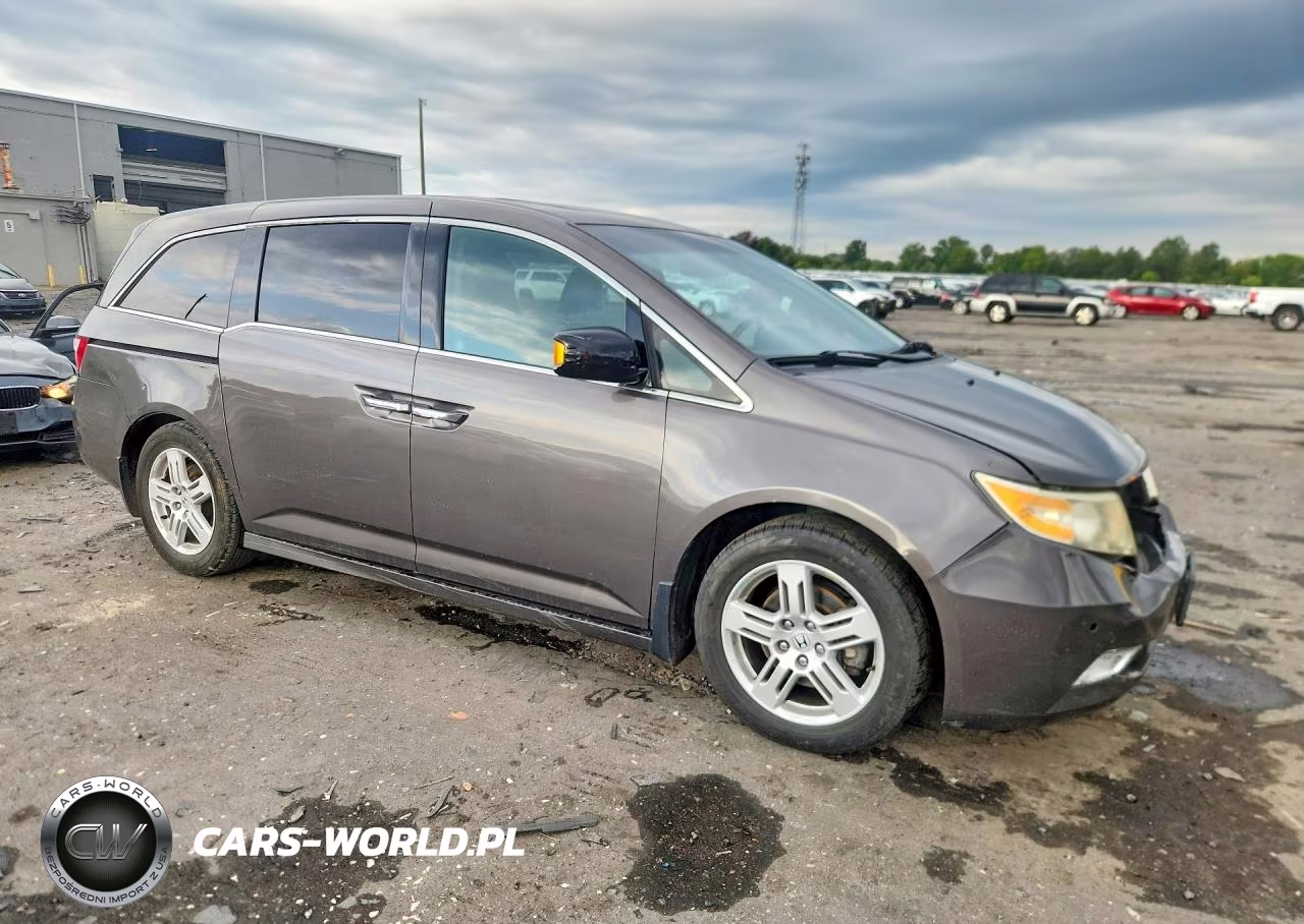 2012 Honda Odyssey Touring VIN:5FNRL5H96CB139862 - 4