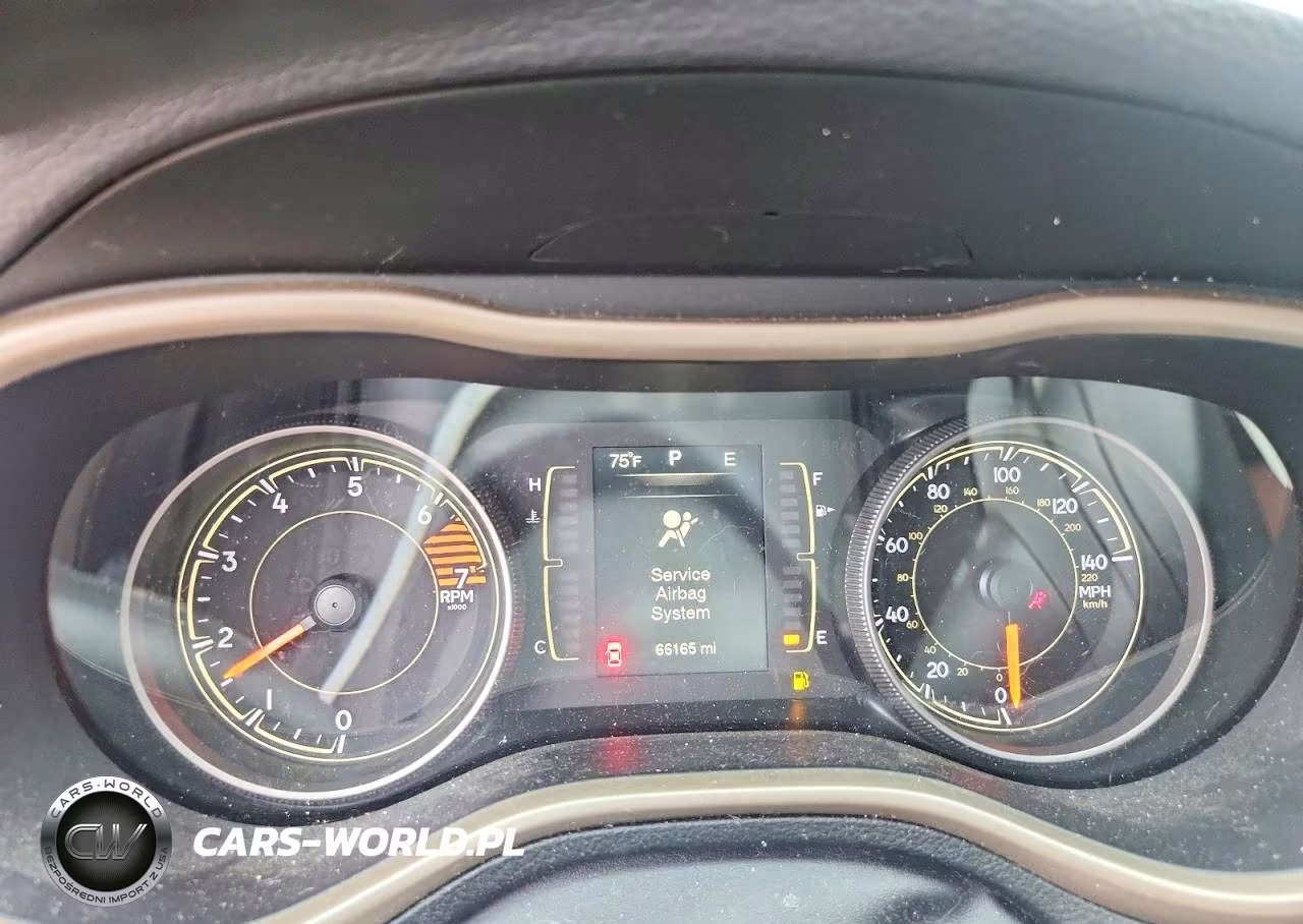 2016 Jeep Cherokee Sport VIN:1C4PJLAB0GW329754 - 9