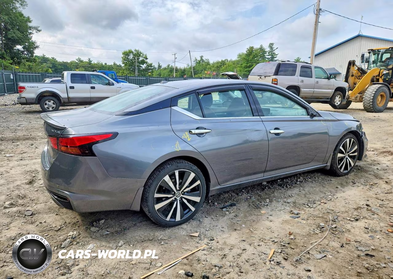 2020 Nissan Altima Platinum VIN:1N4BL4FW6LC112569 - 3