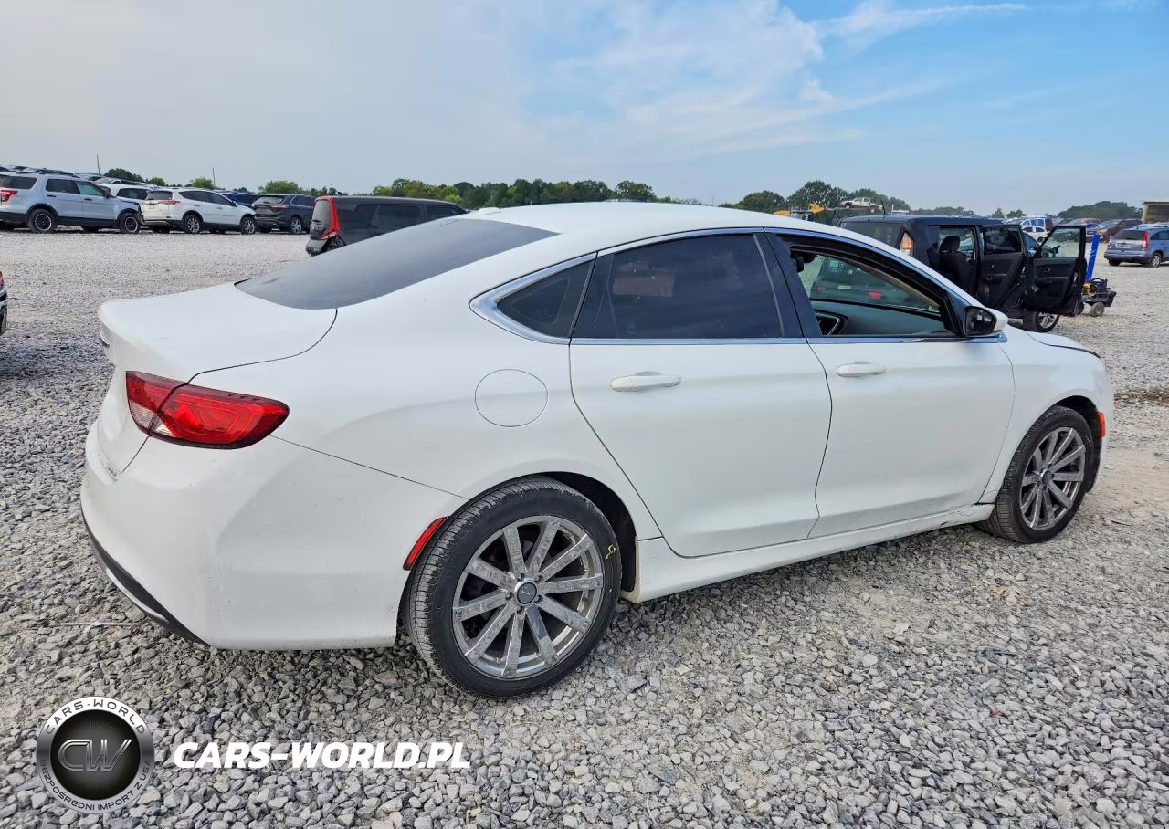 2015 Chrysler 200 Limited VIN:1C3CCCAB8FN590762 - 3