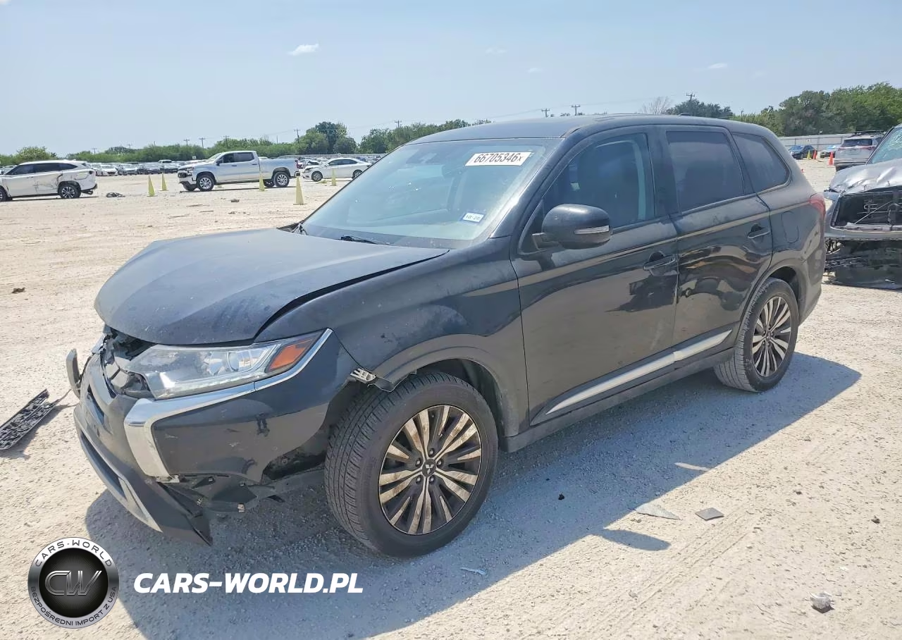 2020 Mitsubishi Outlander Se – zdjęcie 1 z 13