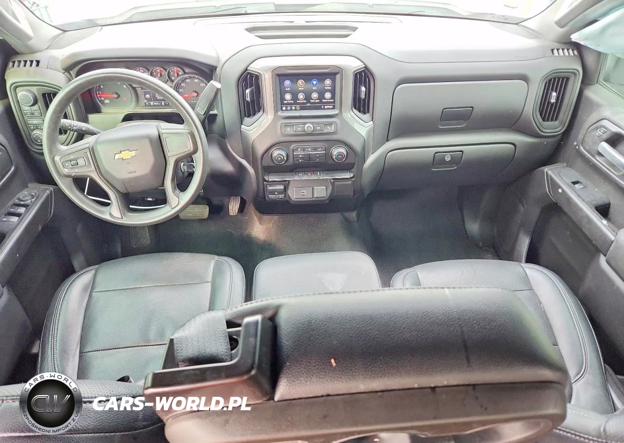 2020 Chevrolet Silverado K1500 Custom VIN:3GCUYBEF0LG382128 - 8