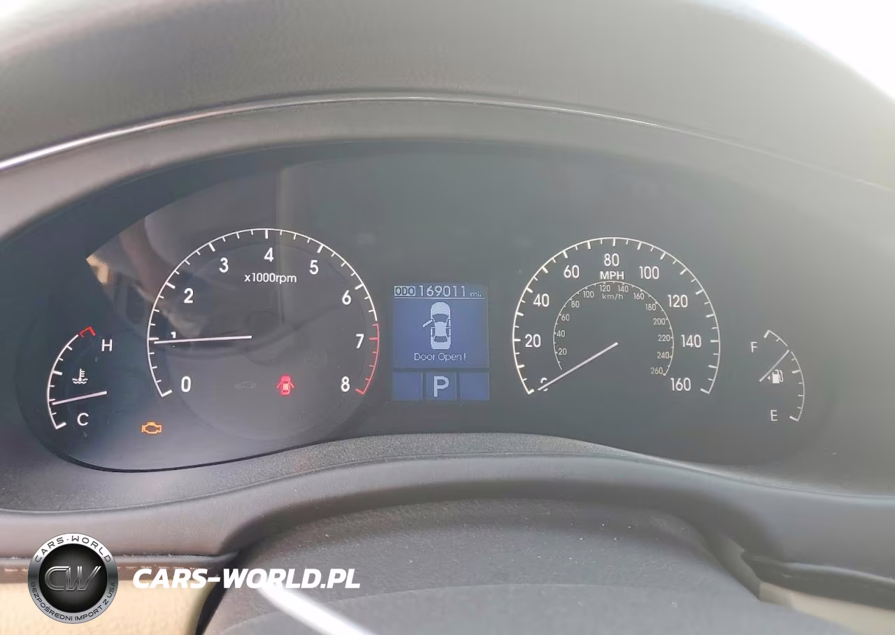 2011 Hyundai Genesis 3.8L VIN:KMHGC4DE0BU128331 - 9