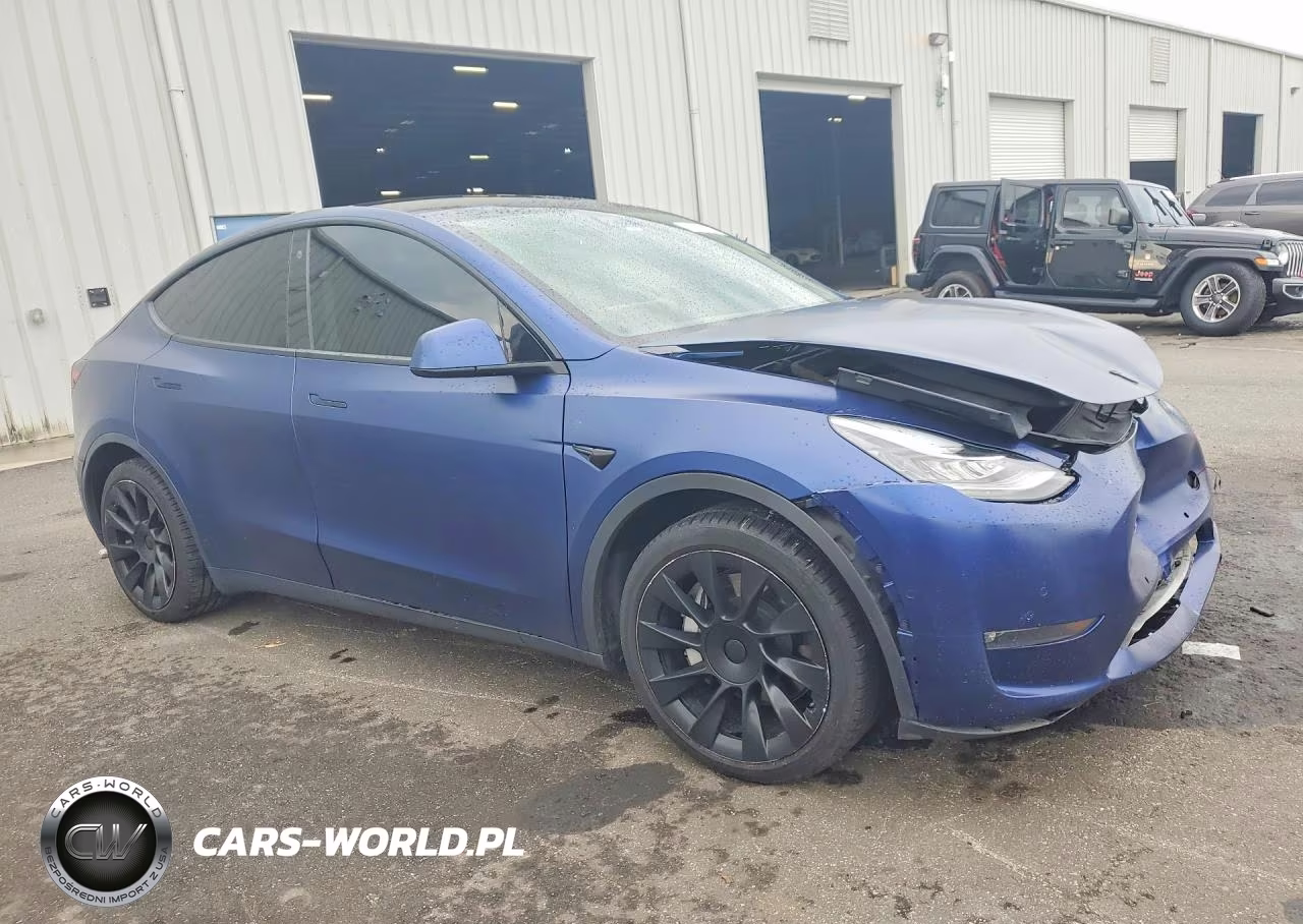 2021 Tesla Model Y VIN:5YJYGDEEXMF111933 - 4