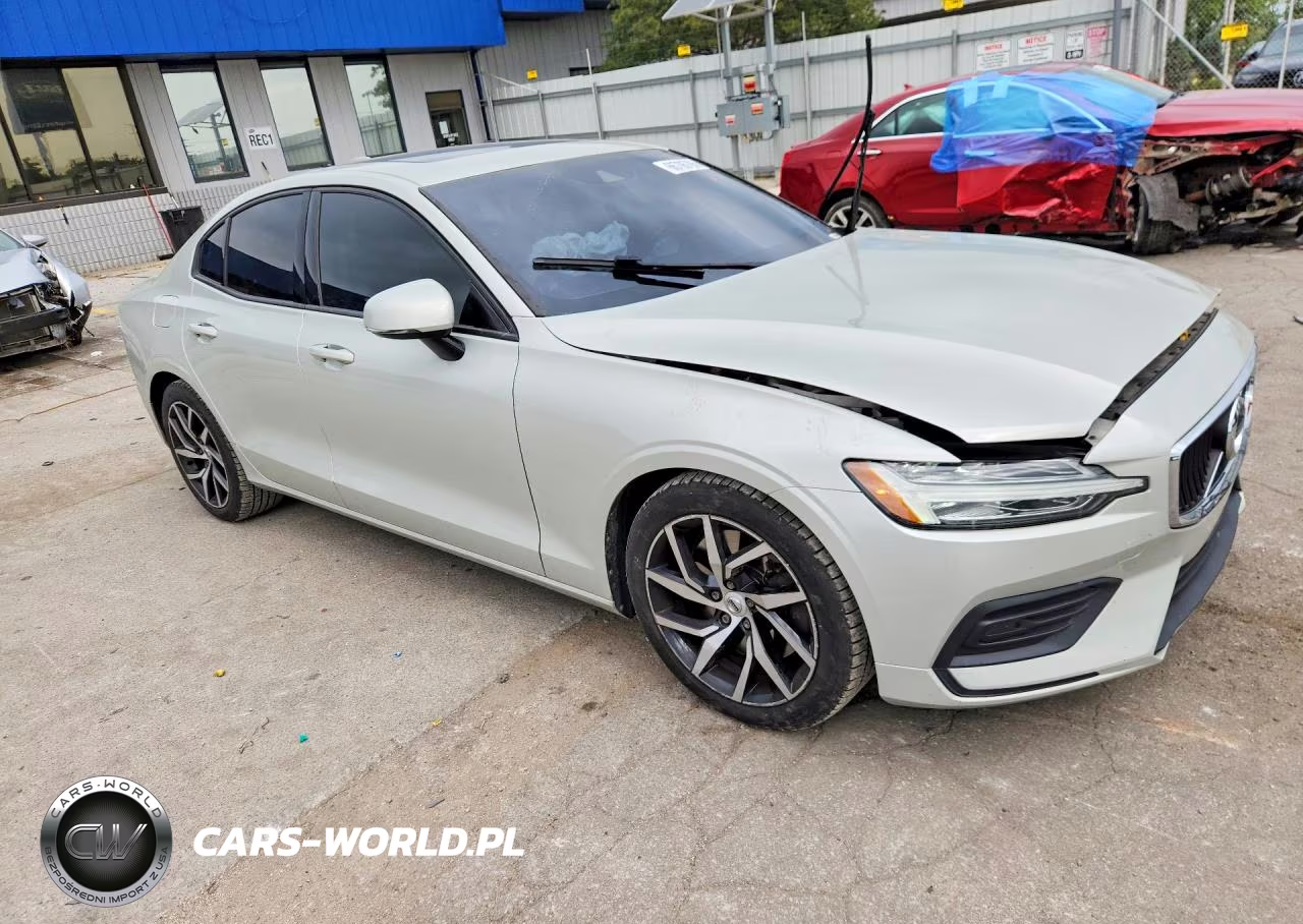 2019 Volvo S60 T6 Momentum VIN:7JRA22TK7KG006767 - 4