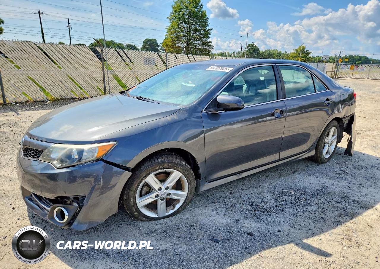 2012 Toyota Camry Se – zdjęcie 1 z 12