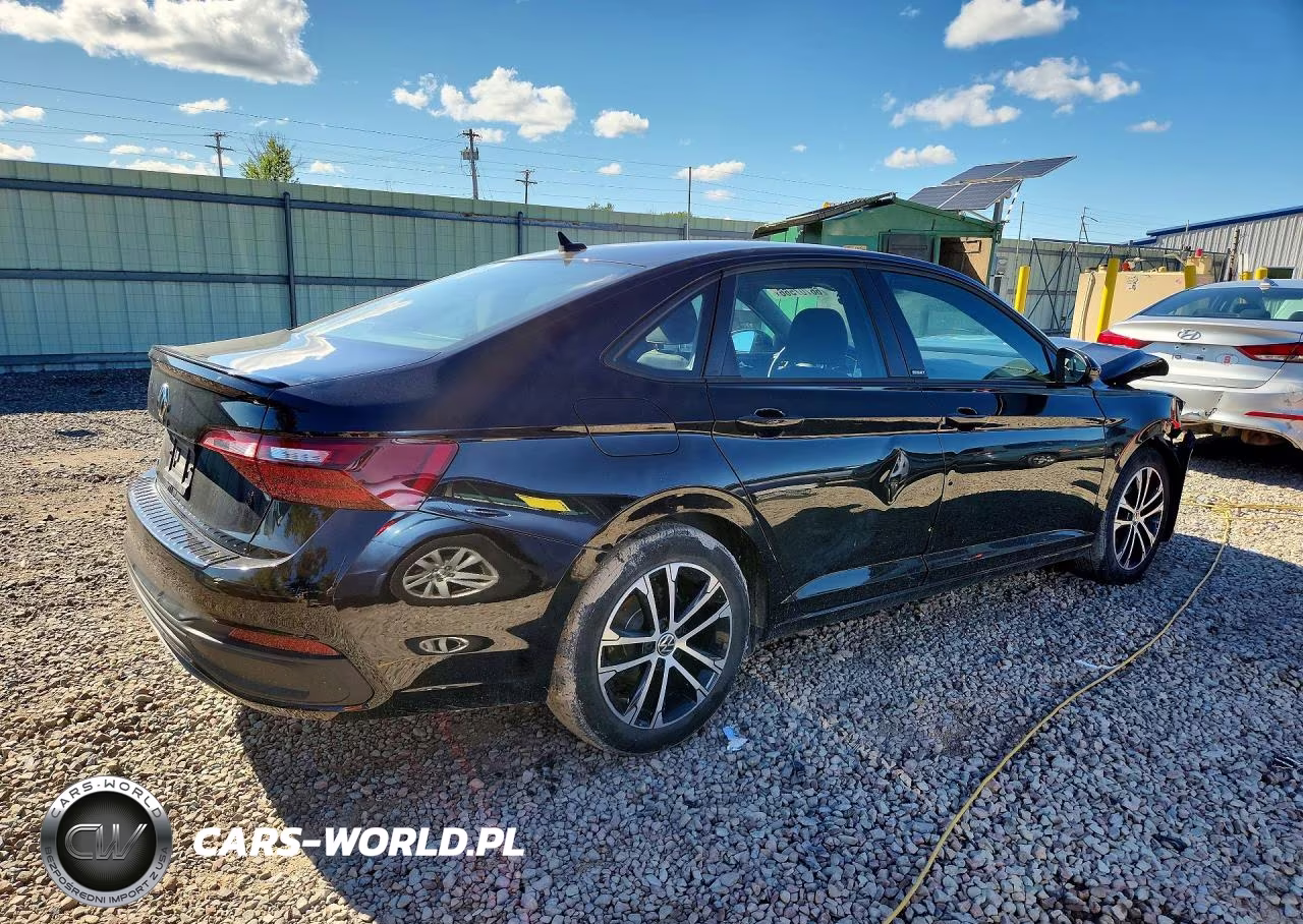 2023 Volkswagen Jetta Sport VIN:3VWBM7BU8PM050994 - 3