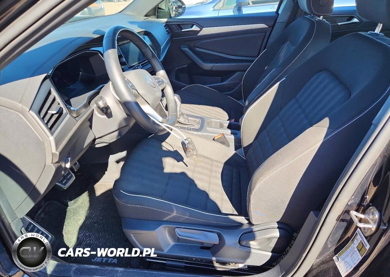 2023 Volkswagen Jetta Sport VIN:3VWBM7BU8PM050994 - 7