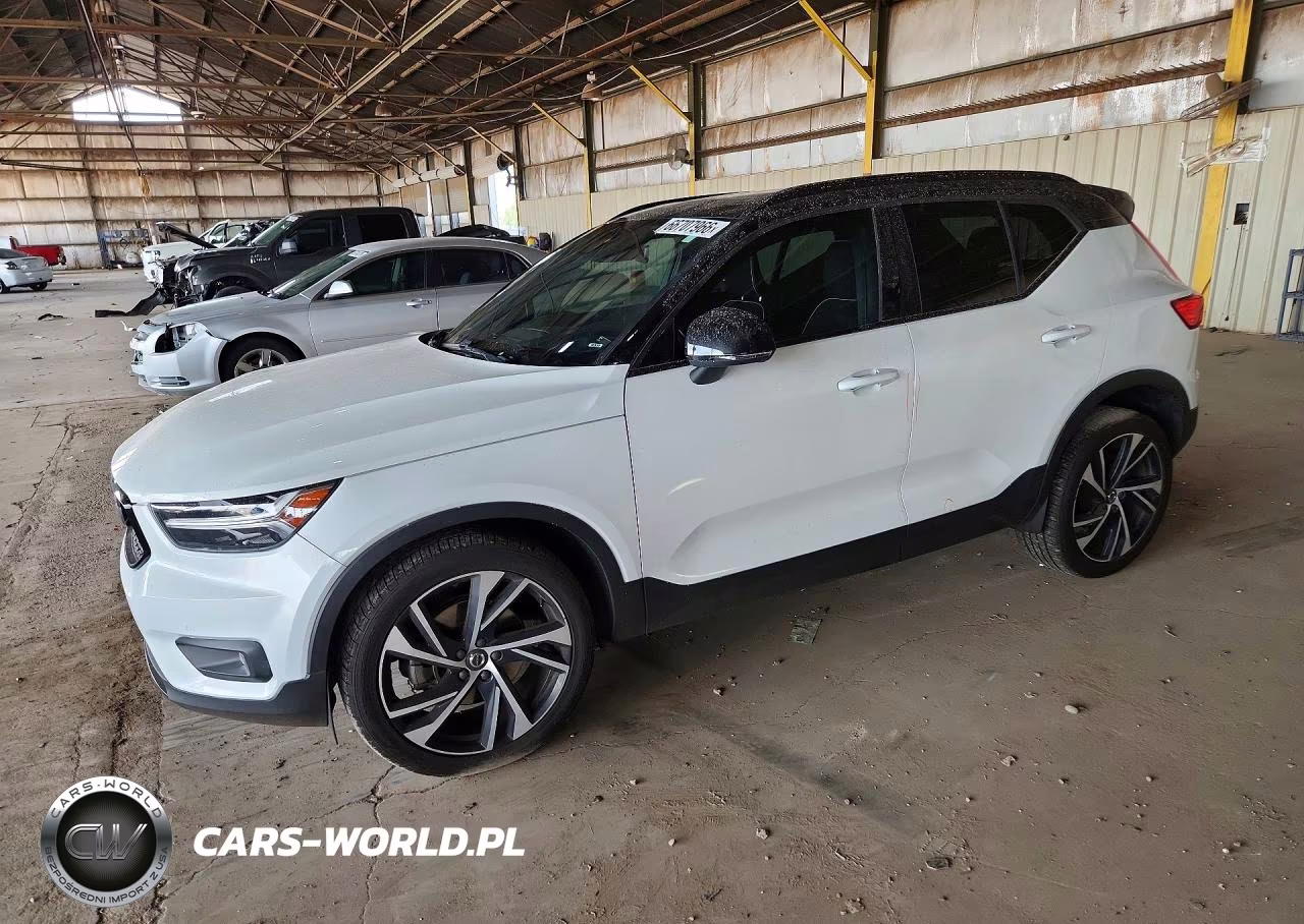 2020 Volvo Xc40 T5 R-Design