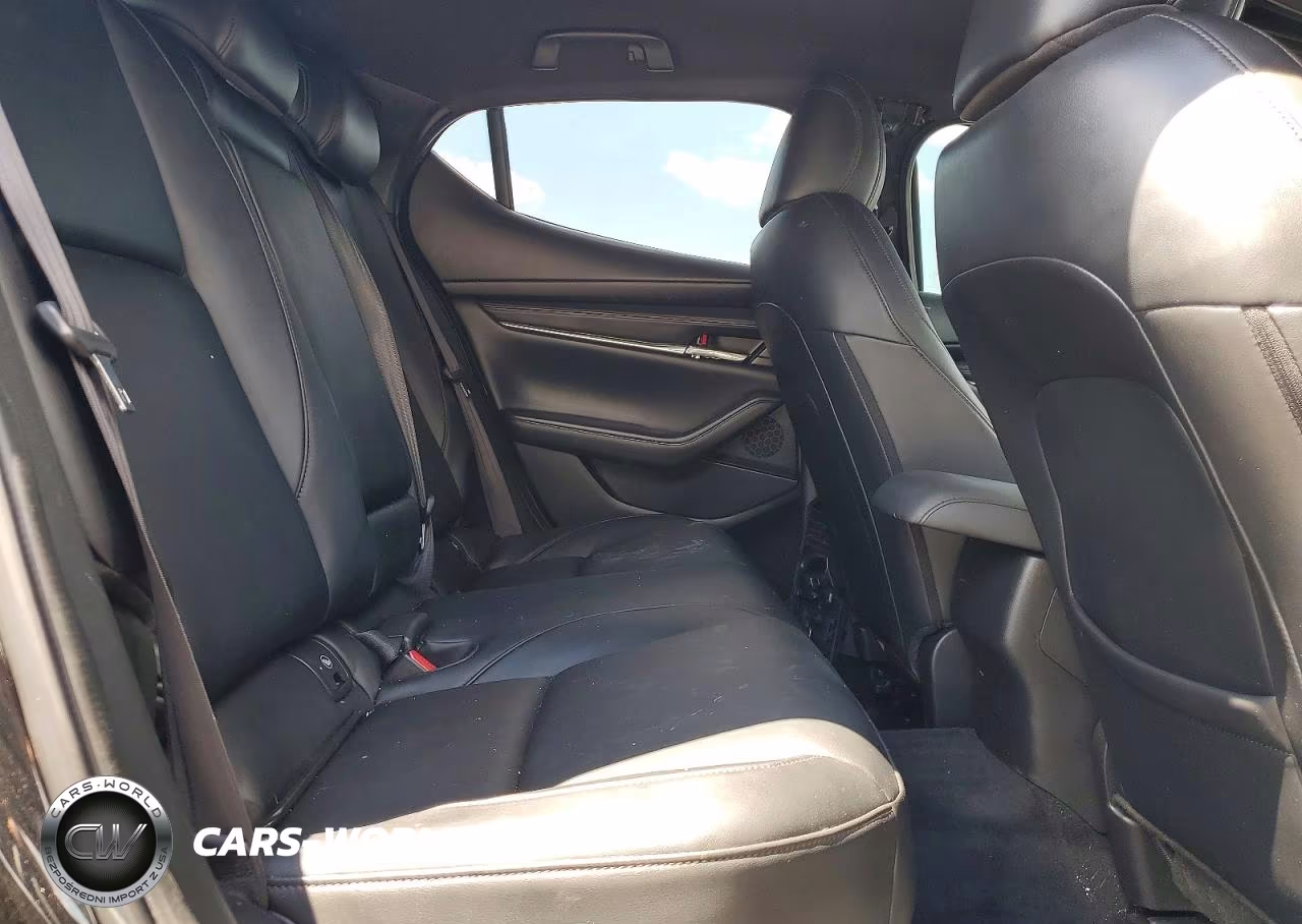 2019 Mazda 3 Preferred VIN:JM1BPAMM1K1132897 - 10