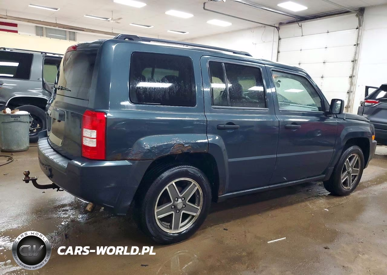 2008 Jeep Patriot Sport VIN:1J8FT28W88D728037 - 3