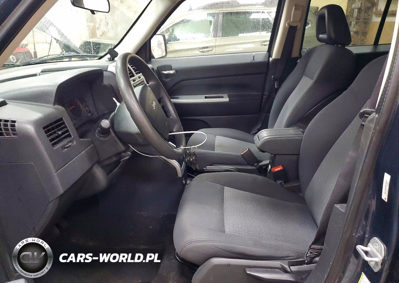 2008 Jeep Patriot Sport VIN:1J8FT28W88D728037 - 7