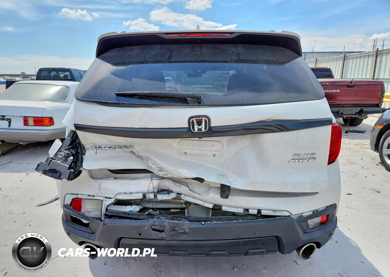 2022 Honda Passport Elite VIN:5FNYF8H05NB018362 - 6