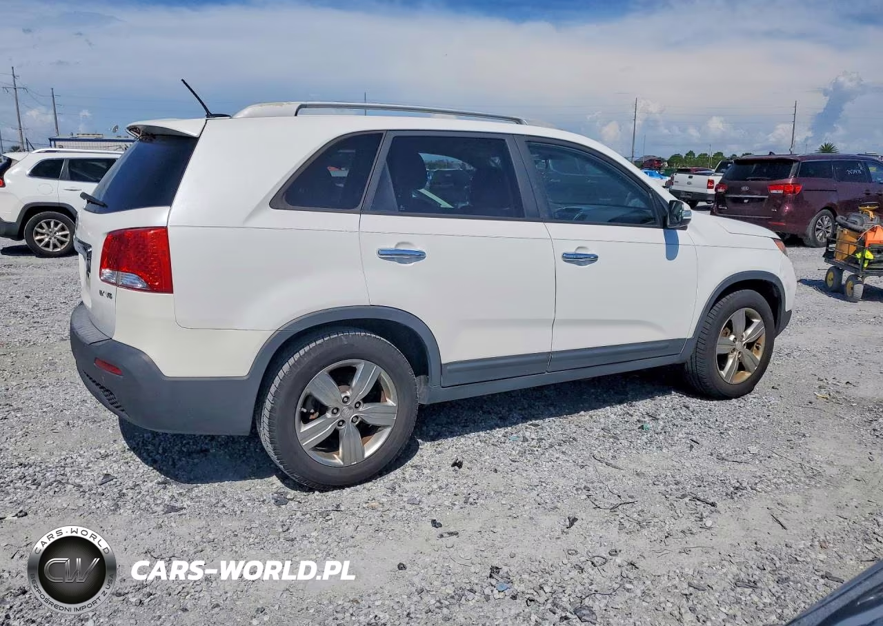 2013 Kia Sorento Ex VIN:5XYKU3A21DG329708 - 3