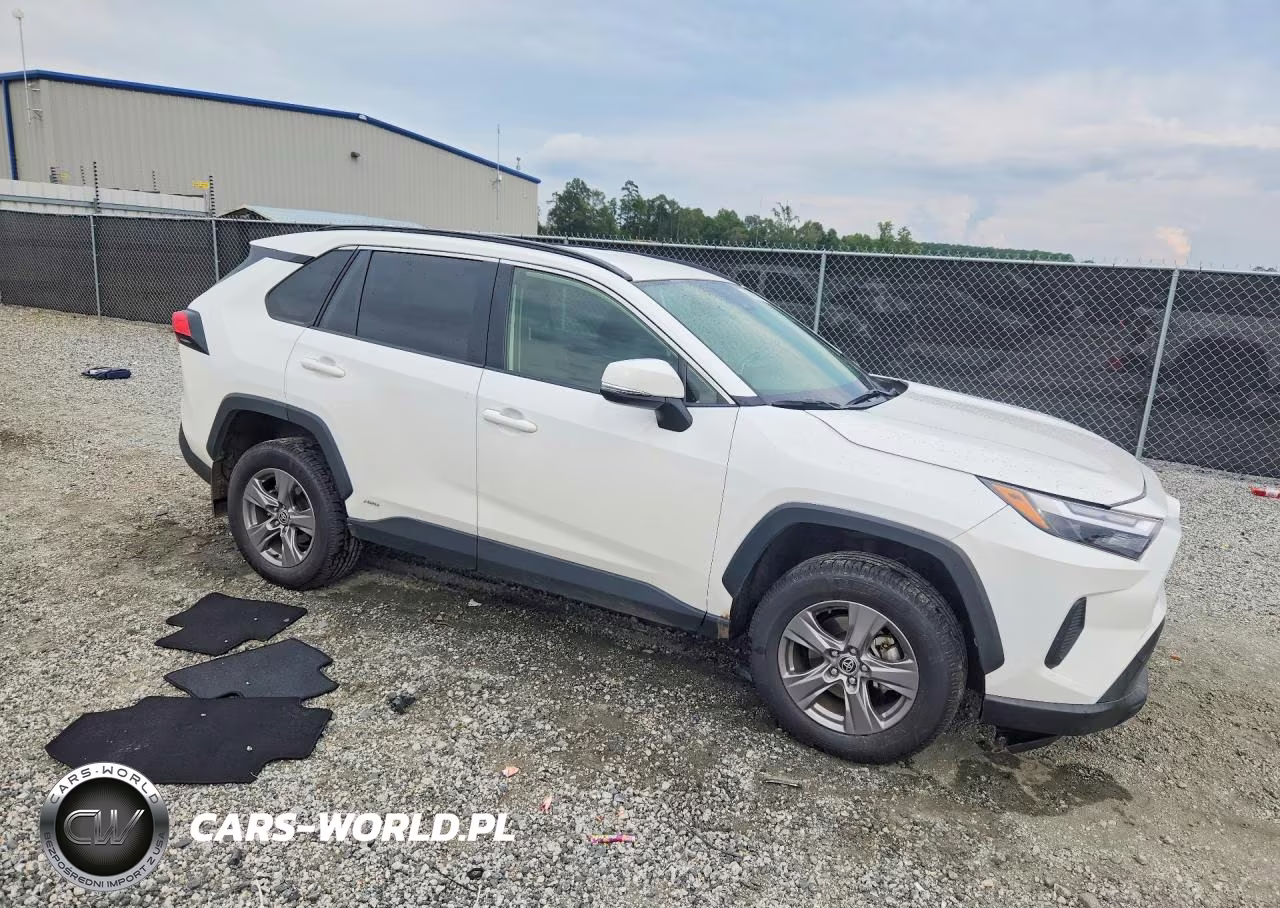 2024 Toyota Rav4 Hybrid Xle VIN:JTMRWRFVXRD229756 - 4