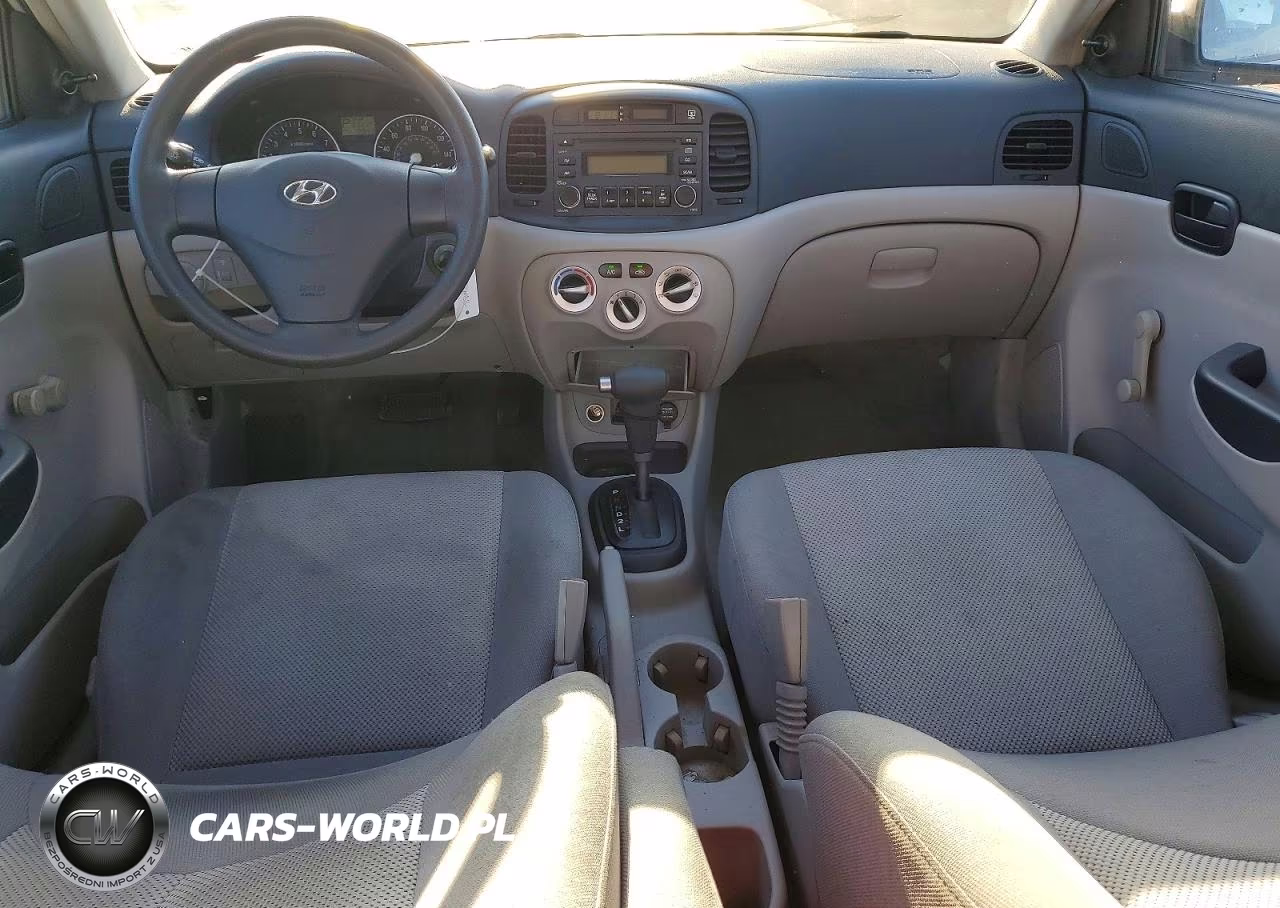 2006 Hyundai Accent Gls VIN:KMHCN46C56U051353 - 8