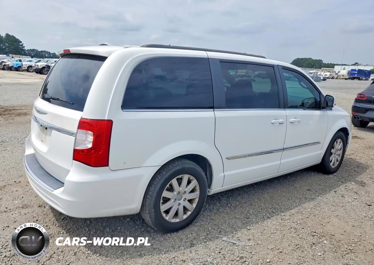2014 Chrysler Town & Country Touring VIN:2C4RC1BG3ER347236 - 3