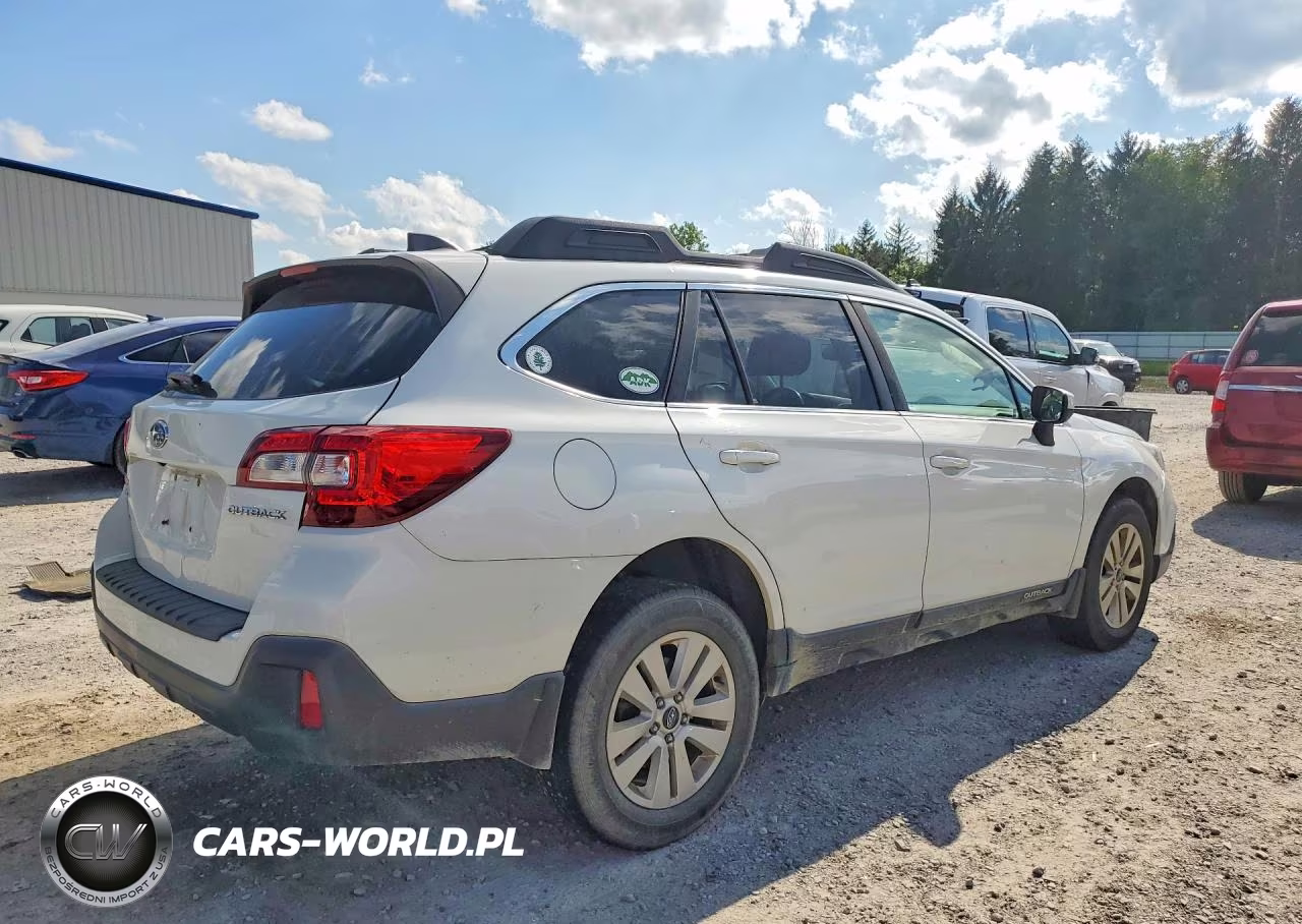 2019 Subaru Outback 2.5I Premium VIN:4S4BSAFC5K3330188 - 3