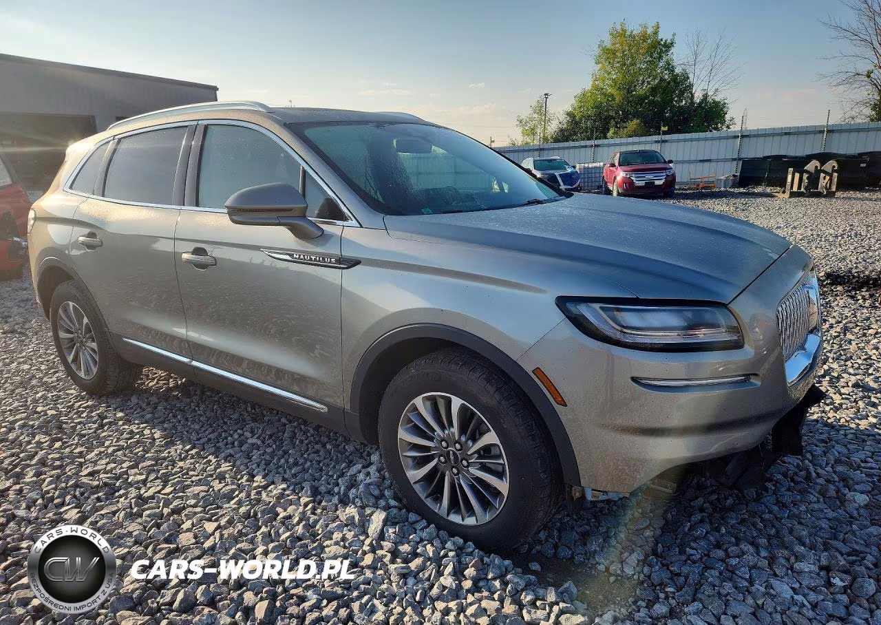 2023 Lincoln Nautilus Reserve VIN:2LMPJ8K99PBL15281 - 4