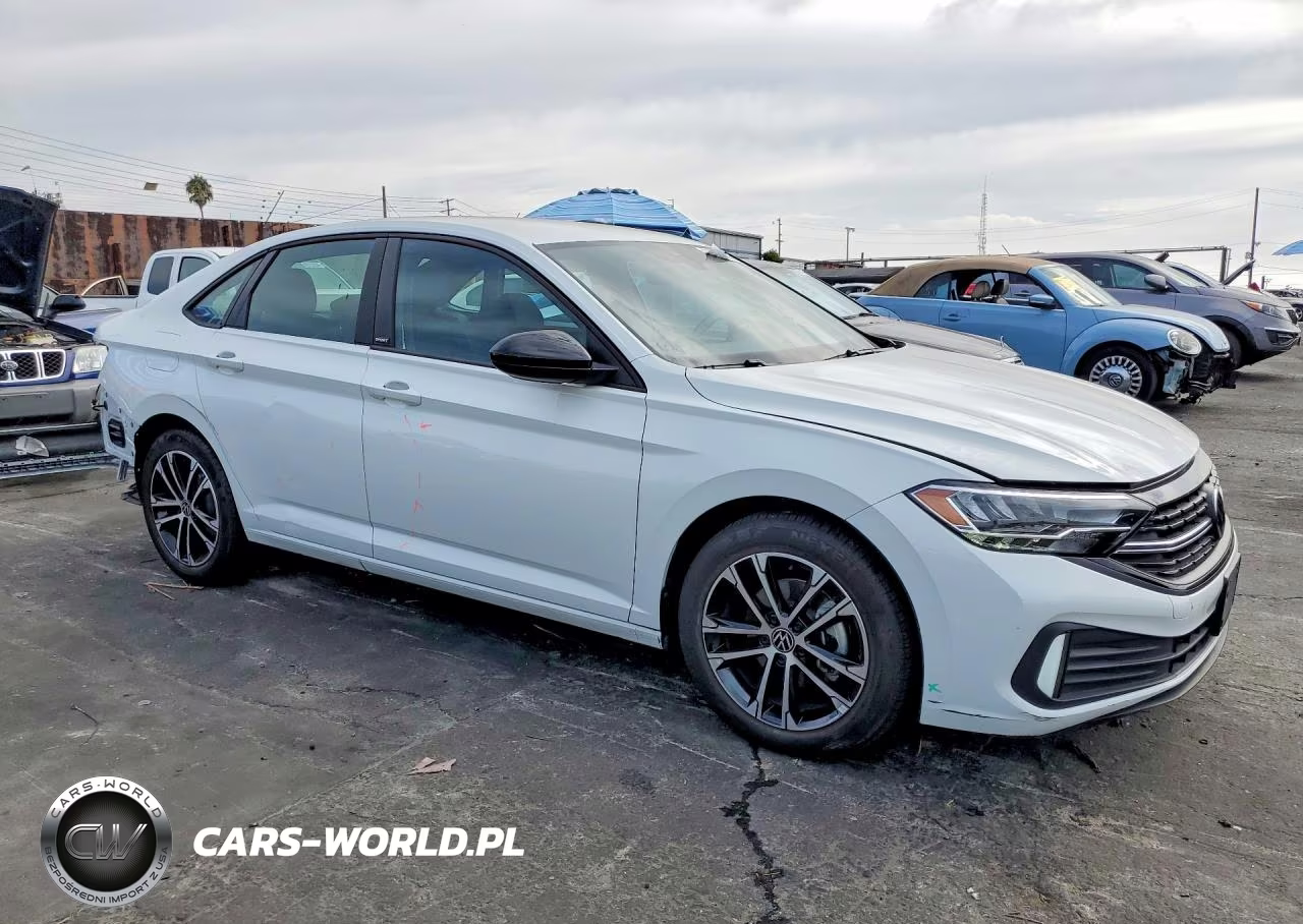 2024 Volkswagen Jetta Sport VIN:3VWBM7BU3RM078933 - 4