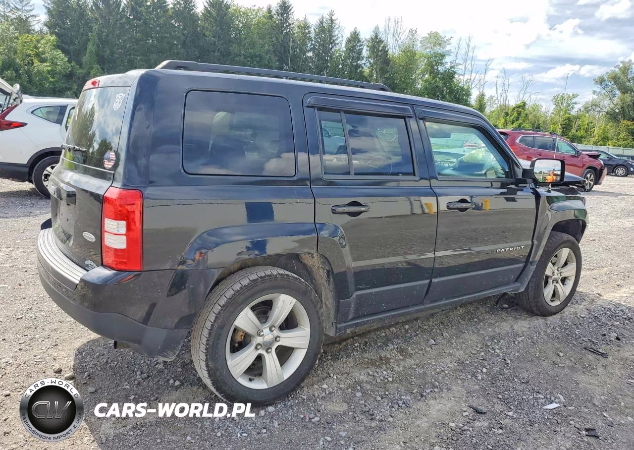 2014 Jeep Patriot Latitude VIN:1C4NJRFB7ED766095 - 3