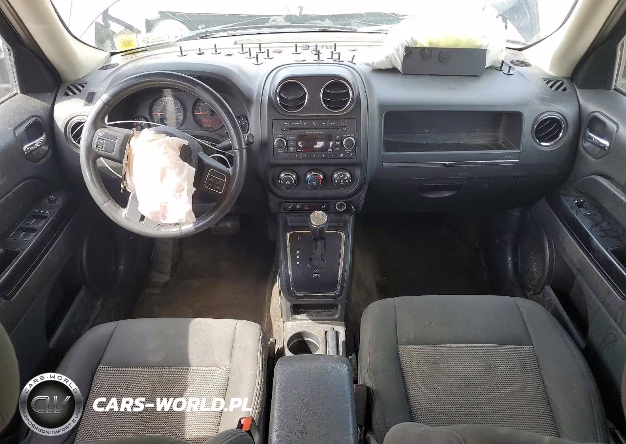 2014 Jeep Patriot Latitude VIN:1C4NJRFB7ED766095 - 8