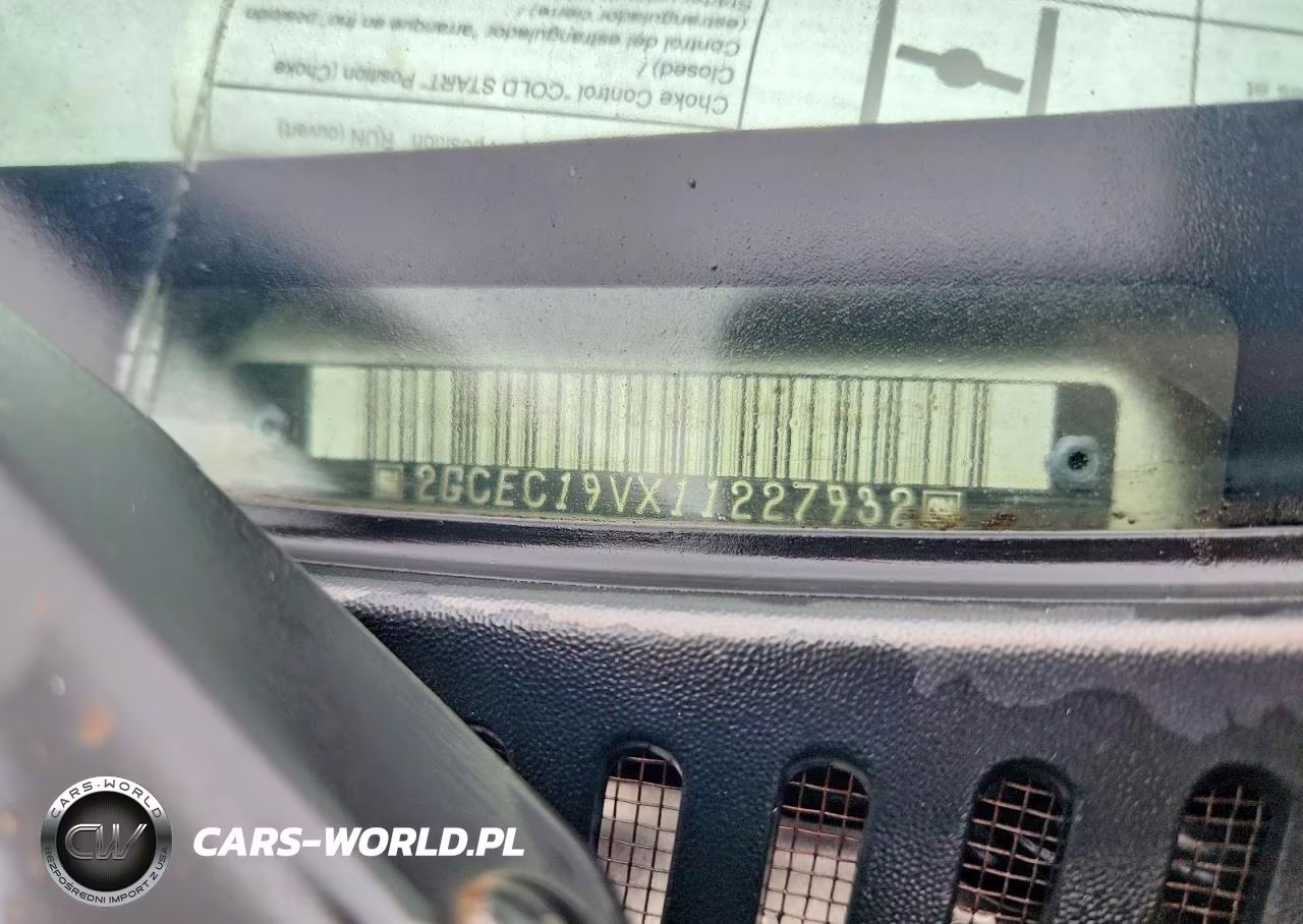 2001 Chevrolet Silverado C1500 VIN:2GCEC19VX11227932 - 12