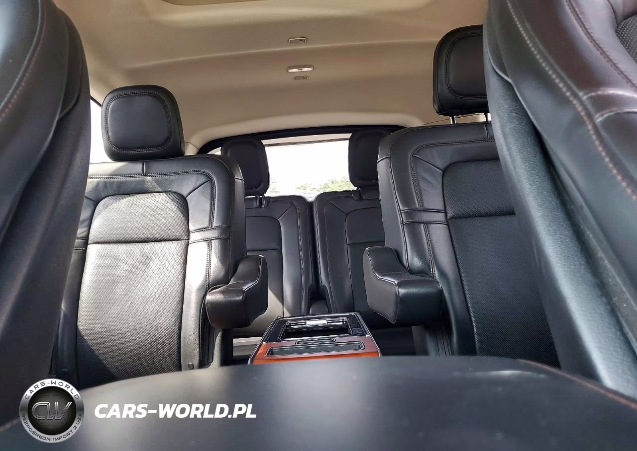 2020 Lincoln Aviator Reserve VIN:5LM5J7XC5LGL24321 - 10