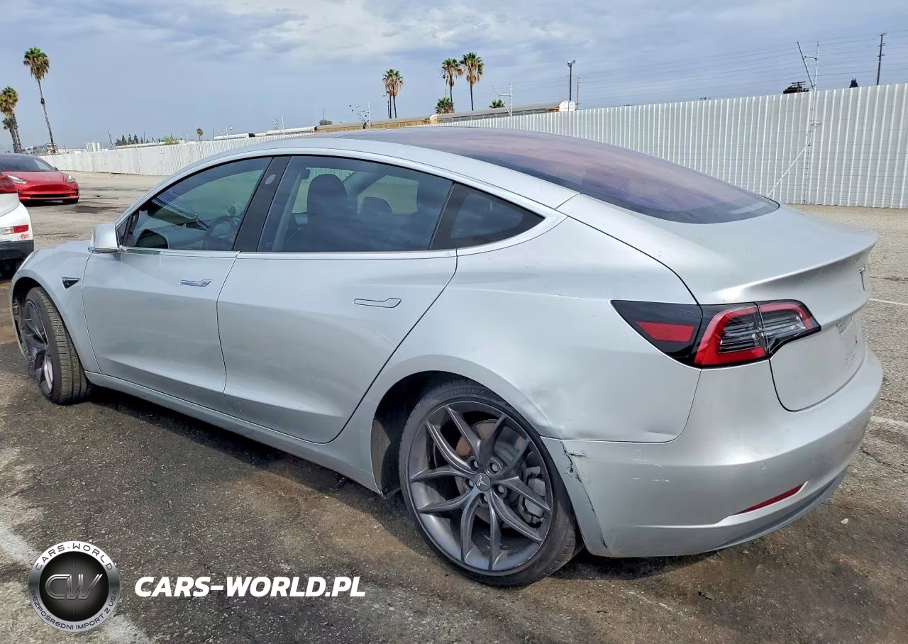 2018 Tesla Model 3 VIN:5YJ3E1EA3JF009722 - 2