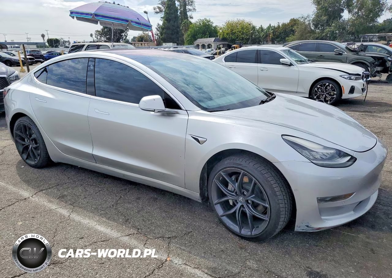 2018 Tesla Model 3 VIN:5YJ3E1EA3JF009722 - 4
