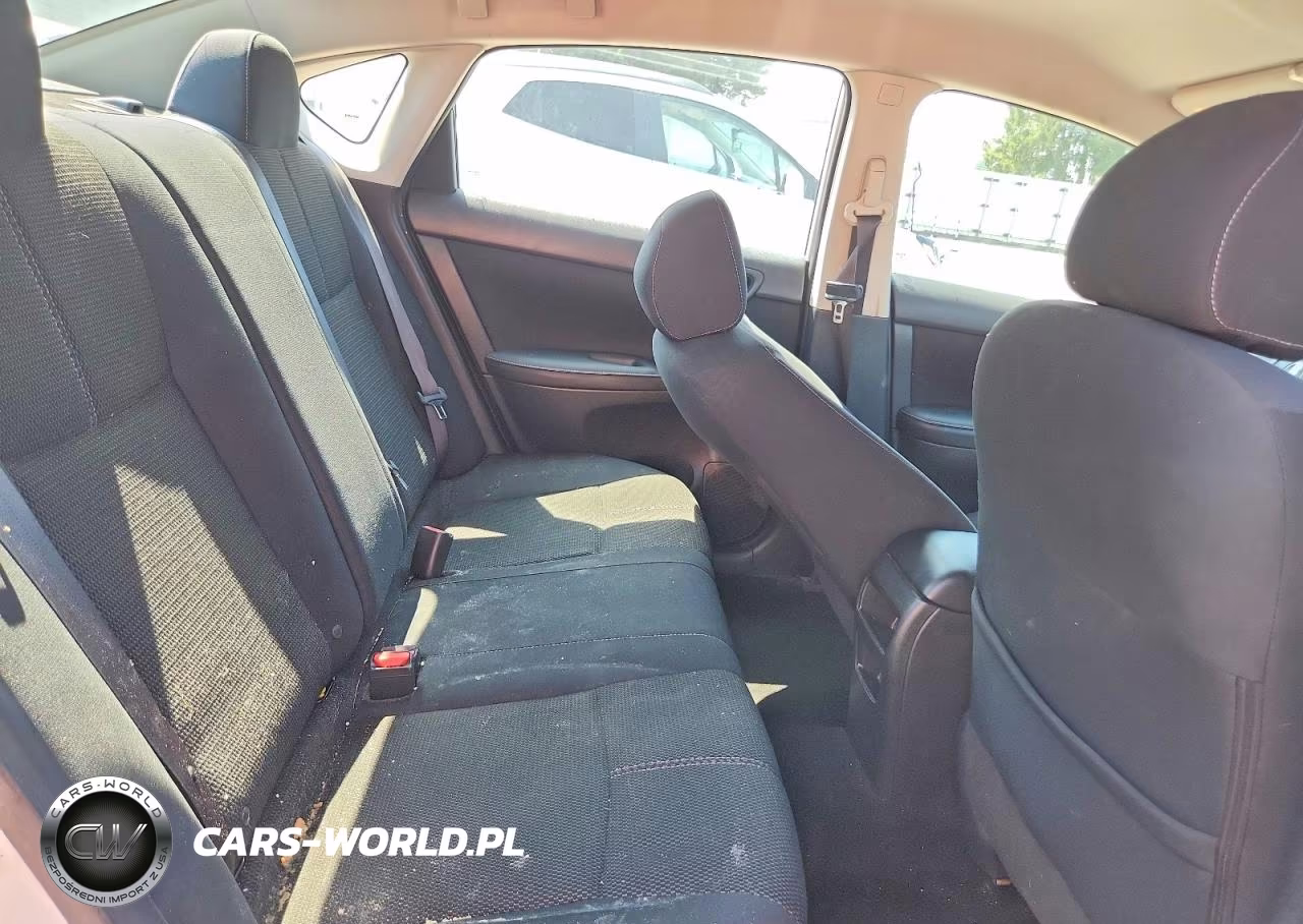 2018 Nissan Sentra S VIN:3N1AB7AP6JY219994 - 10