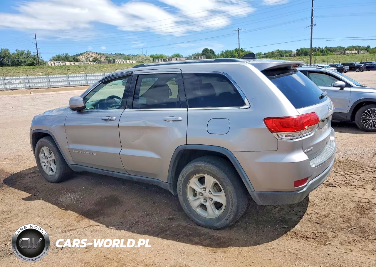 2015 Jeep Grand Cherokee Laredo VIN:1C4RJFAG1FC631110 - 2