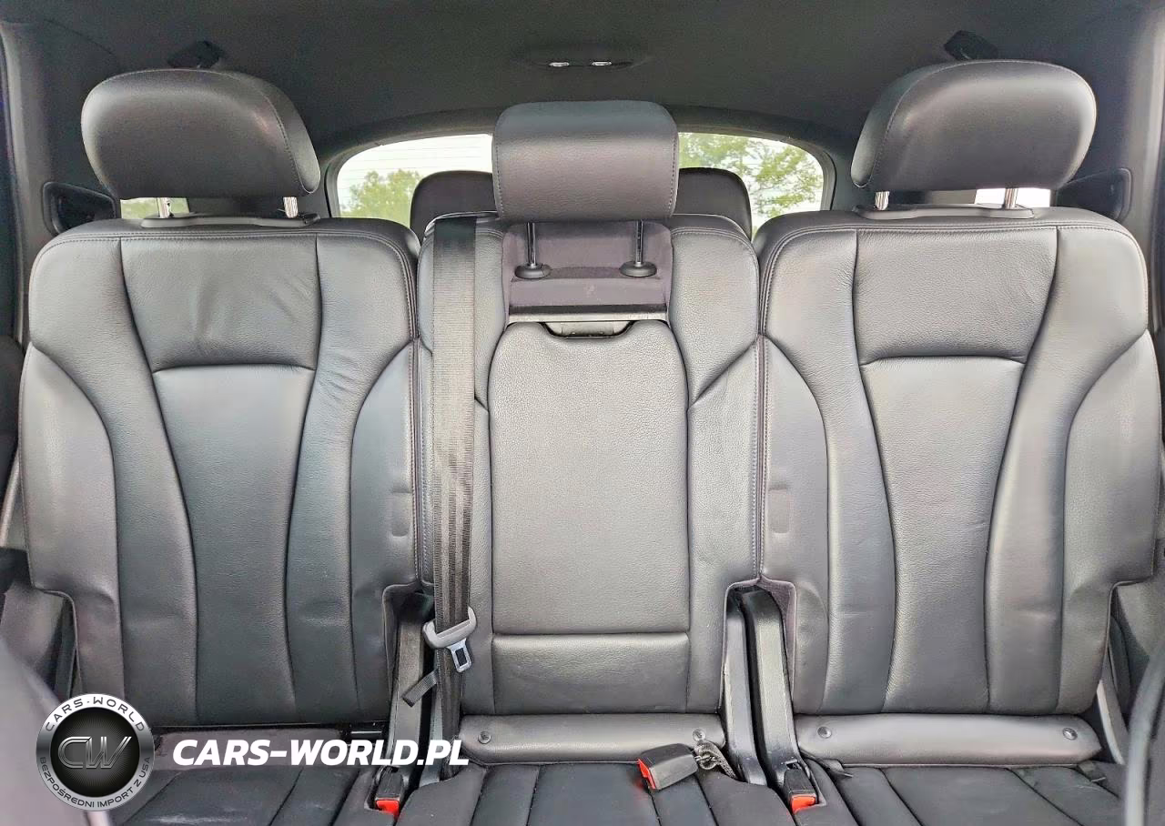 2017 Audi Q7 Premium VIN:WA1AAAF75HD028063 - 10