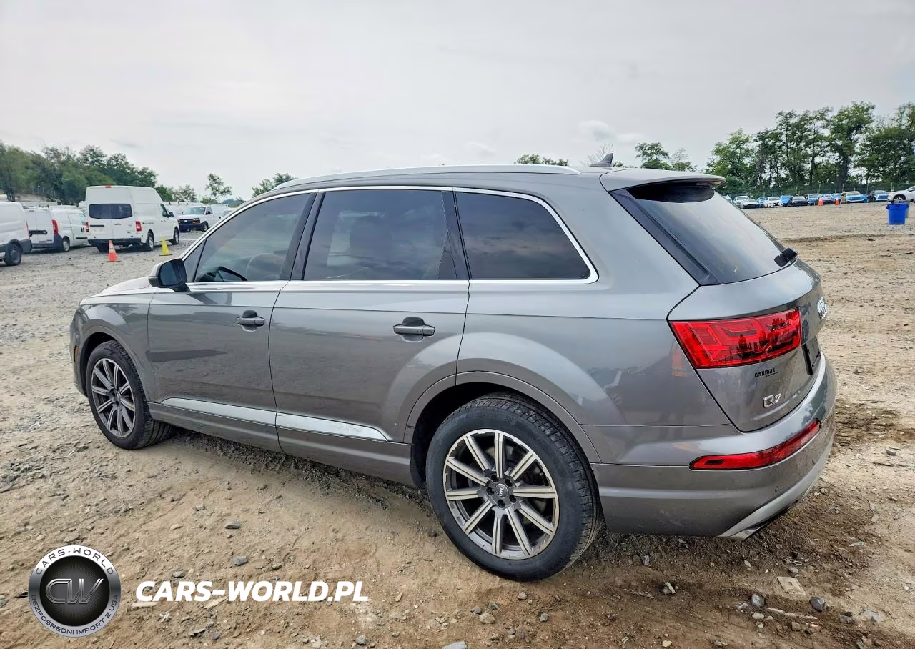 2017 Audi Q7 Premium VIN:WA1AAAF75HD028063 - 2